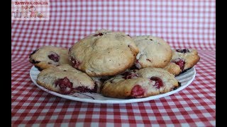 Домашнее печенье на сметане с вишней