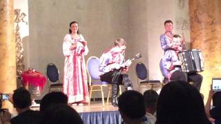 RUSSIE - ST PETERSBOURG - Folklore russe