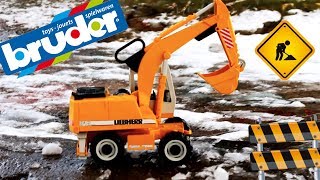 Экскаватор BRUDER Spielwaren Liebherr 912  | Toys 2 Boys