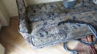 Как почистить старый диван?