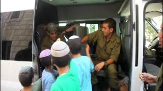 Apples and Honey for soldiers in Hebron - תפוח ודבש לחיילי חברון