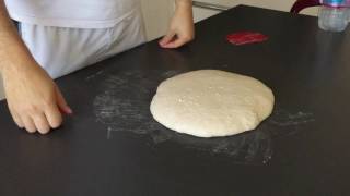 Chiusura impasto per pizza in teglia ad alta idratazione