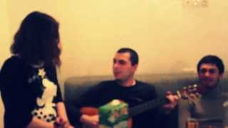 Me rad minda simdidre da qoneba /მე რად მინდა / песня под гитару - Beso da Salome Tetiashvili