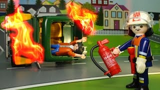 Игрушечные мультики для детей про машинки - Происшествие на дороге и герой спасатель.