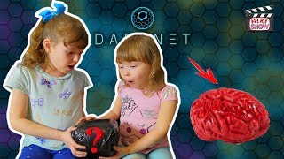 УЖАСНАЯ посылка из ДАРКНЕТ ? ЧТО НАШЛИ ВНУТРИ ДЕТИ? РАСПАКОВКА ПОСЫЛКИ DARKNET