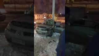 Влетел в столб на проспекте победы