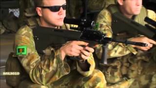Автомат AUG A2F88 Разборка и смена ствола  ВС Австралии