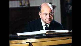 Shura Cherkassky plays Chabrier Bourrée fantasque