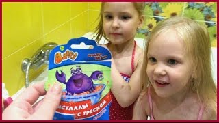 Baffy кристалы с треском Шипучки для ванны  Девочки купаются в ванной  #Дети #Игра #Ванна