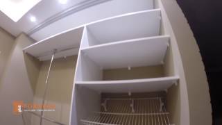 Встроенный шкаф купе в прихожую с пескоструйными рисунками на зеркале (0565)
