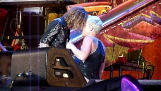 Pink - Just like a pill (Summer Carnival Tour 2010 Ullevi, Göteborg)