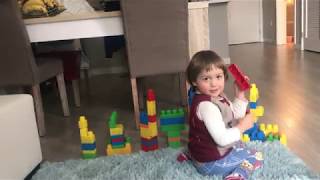 VLOG  ЕВА ИГРАЕТ В КУБИКИ  В США  Самый обычный день в АМЕРИКЕ  Play date TOP