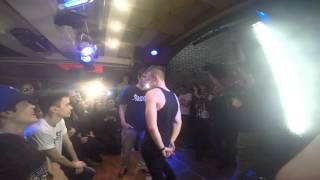 abbalbisk vs walkie t - драка на slovomsk