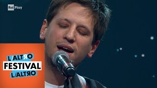 Gli Eugenio in Via di Gioia cantano "Il ragazzo della via Gluck" -  L'AltroFestival
