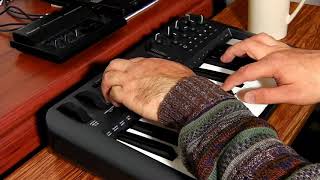 M-Audio Oxygen25 gen3 Roland TriCapture SOLO US9 Superteclados.com