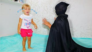 Маргарита хочет быть  КРУТЫШКОЙ Лера как НЯНЯ