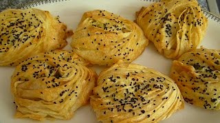 Türkische Börek aus yufka in Fächer Form-Yelpaze Börek
