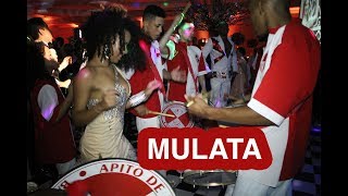 Show de Mulata com Escola de Samba no casamento Clube Português Apito de Mestre
