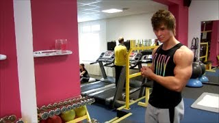 17to Teen Fitness Model Andrew Shows Training, Gym Flex and Muscle Flex at Home