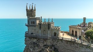 Крым. Ялта. Ласточкино гнездо. Видео 4К / Crimea. Yalta. Swallow's nest and rock "Sail".