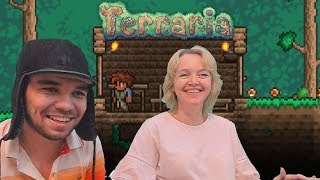Учу маму играть в Террарию || Террария с мамой