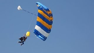 Skydiving landings at St Kilda Beach - Melbourne, Australia