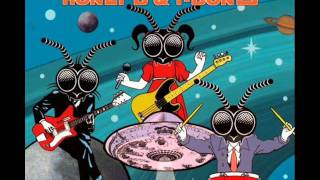Honey B And T-Bones - Alien Blues