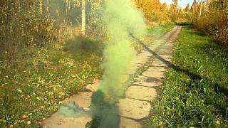 Зелёная и синяя дымовая шашка / DIY Green and blue smoke bomb