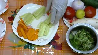 Raw vegetable salad for pregnant women and constipation