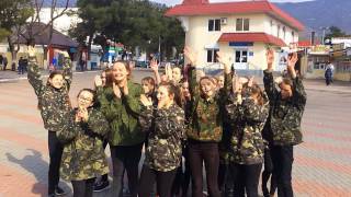 Флешмоб "Идет солдат по городу" | Школа #5 Геленджик