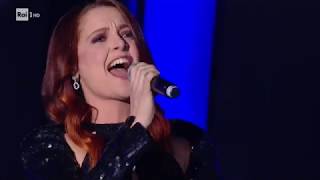Noemi canta "Se io fossi un angelo" e "Balla, balla ballerino" - Una storia da cantare 23/11/2019