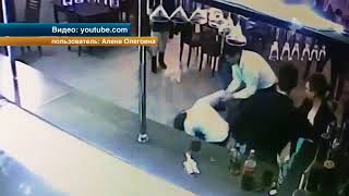 Драка двух девушек