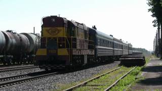 Тепловозы ТЭМ2-6487 и ЧМЭ3-4208 в ст. Вайвара / ČME3-4208 and TEM2-6487 at Vaivara station
