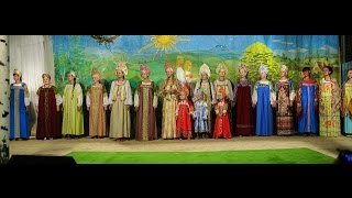 Показ мод русскими красавицами. Возрождение народных традиций. Коллекция Татьяны Русь