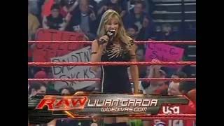 WWE Raw Diva's Battle Royal - Candice breaks her nose!