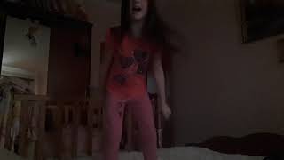 Привет Я не на это моё видео про как я танцую под мою любимую песню ставьте лайки и подписывайтесь н