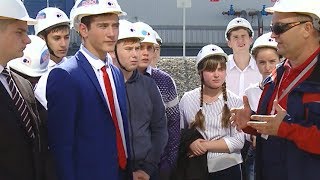 Кубанским школьникам провели экскурсию по нефтеперекачивающей станции