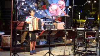 愛你千萬倍-浪花盃-日曲-林妙音-手風琴- 高美館Bigtom廣場 2015 09 06