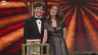 I saluti finali di Fabio De Luigi e Virginia Raffaele - Facciamo che io ero 07/06/2017