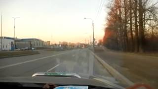 Поездки по городу у Шоссе Революции.