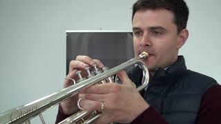 Titan Bb 4VE holding and fingering - Fabio Brum