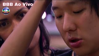 BBB 20: UMA BOMBA QUASE SOLTA, Pyong Lee pode está passando mensagens para alguém fora da casa