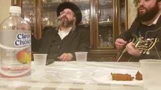 קטע מתוך ה'קומזיץ' עם 'די חבורה' בבורו פארק ליל שישי פרשת ויגש ה'תש"פ 2