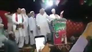 پرویز خٹک نے  انتہا کر دی ، پی ٹی آئی کا بازاری کردارعوام کے سامنے آگیا
