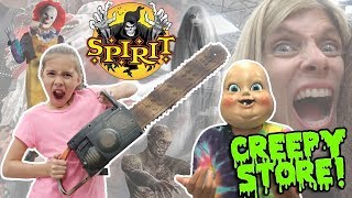 WORLD'S CREEPIEST STORE!!! Scary Animatronics at SPIRIT HALLOWEEN STORE - 2017!