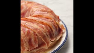 Pastel de Pollo cubierto con Tocino y Queso