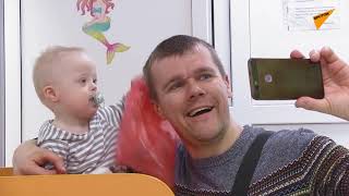 Отец в одиночку воспитывает "солнечного" сына