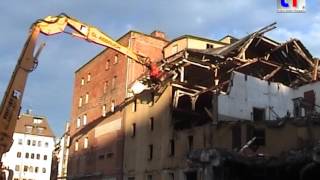 **BREWERY DEMOLITION** Liebherr R 954B HRD / Abbruch Brauerei Dinkelacker Stuttgart, 05.12.2006.