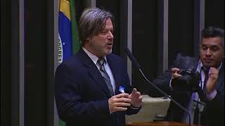 Brian Mier: mídia corporativa usa fake news para caluniar mídia independente