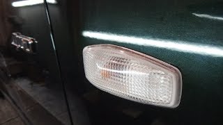 Снятие-установка повторителя поворота с переднего крыла, Hyundai Tucson 1,а так же замена лампы.